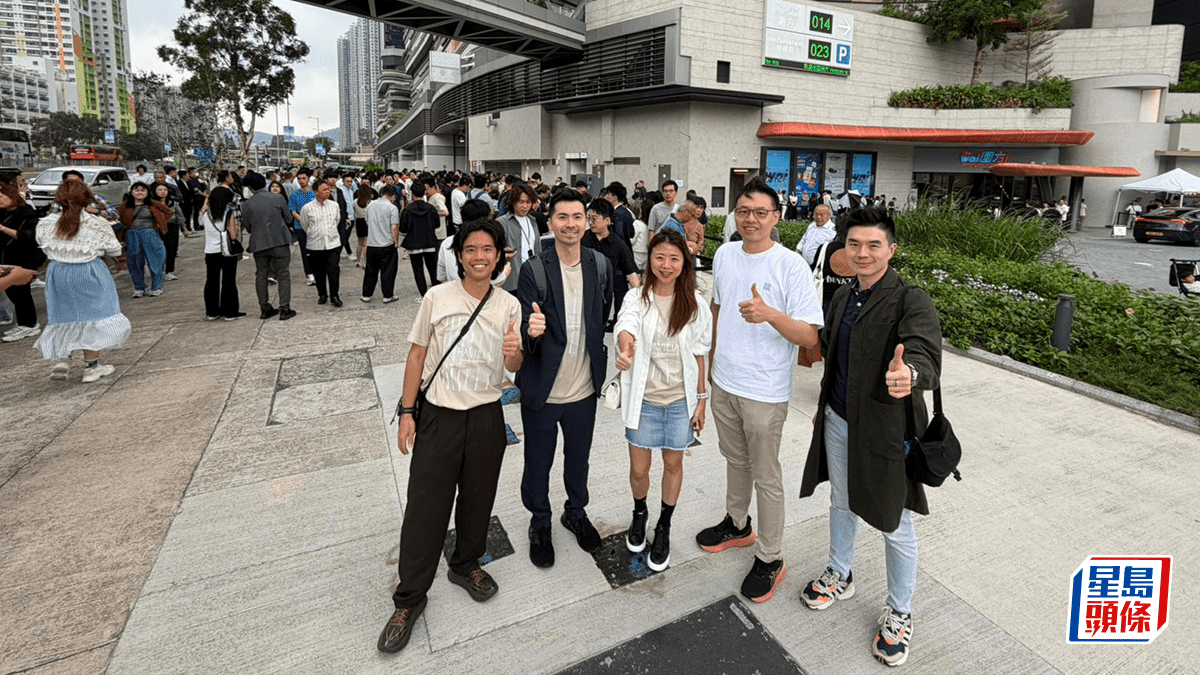 柏傲莊III首開現樓參觀 吸引大批睇樓客睇樓