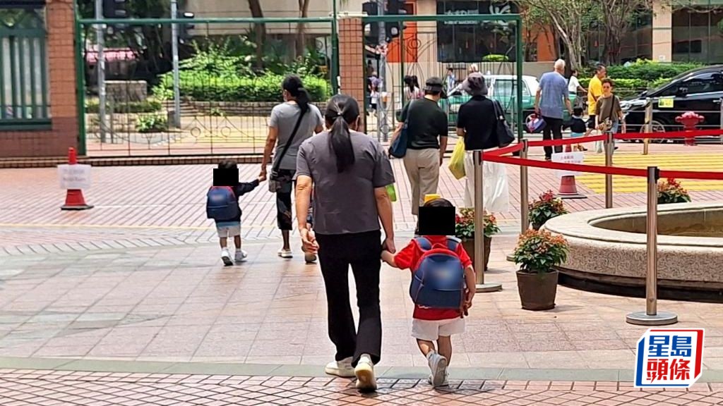 每日雜誌｜幼園未「換季」惹投訴  孩童熱辣辣穿冬衣上學  教育局介入提早開展過渡期  教師：反映家校缺乏溝通