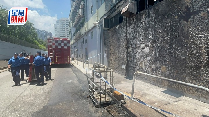 葵涌「鬼油」活動惹火毀工廈外牆及貨車 警方消防聯合打擊 再破葵泰路非法油站拘3男
