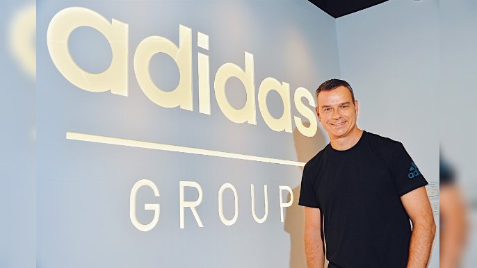 ﻿■adidas集團香港區副主席兼總經理Simon Millar信心十足，指一點也看不到品牌銷售有任何減慢的跡象。