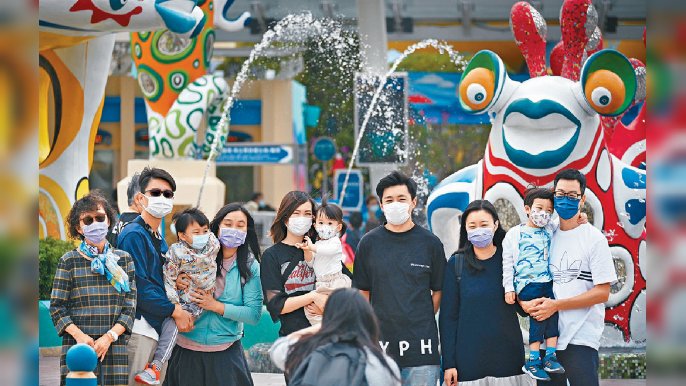 ■打咗一針就可以參加大抽獎，中獎者每人可獲兩個本地遊名額。資料圖片
