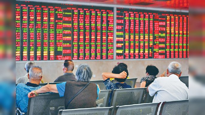 ■去年10月中國經濟重啟以來，流入內地股市的資金，主要透過在中國註冊的股票基金推動。
