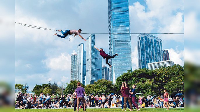 ■《飛躍人》將極限運動結合舞蹈元素，非常精采。圖片由法國五月藝術節提供
