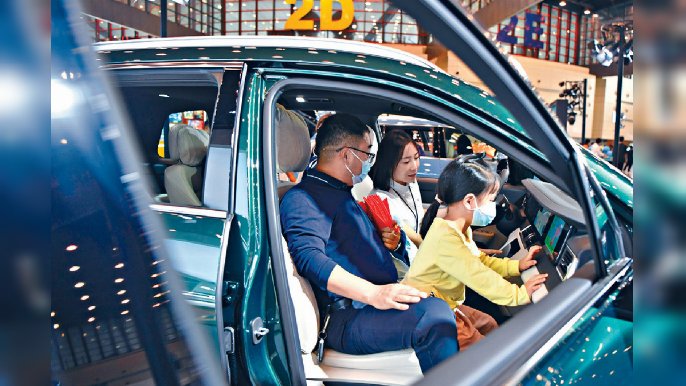 ■理想汽車今年11月交付逾13400輛理想one，按年增長1.9倍。
