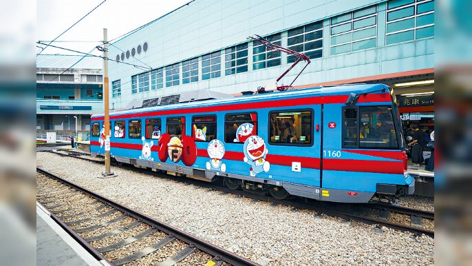 港鐵推出3列「多啦A夢」列車，將分別遊走輕鐵、東鐵綫及機場快線。