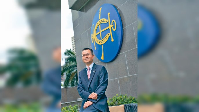 ﻿■張亮表示，沒有人可以知道所有社會問題，要保持謙卑「邊做邊學」。
