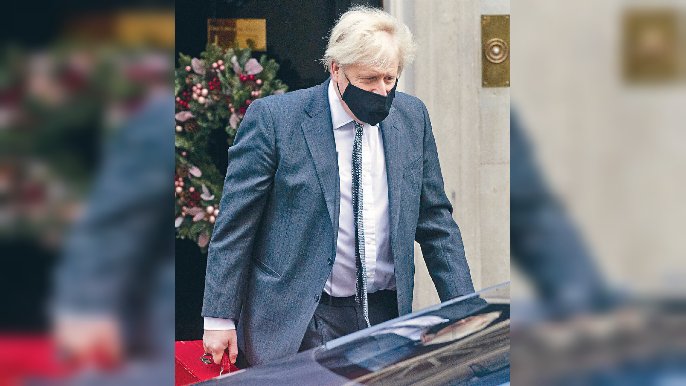 ■英國疫情高峰仍在延續，首相約翰遜不斷加碼的社交管控措施，卻引起各界怨言，潛藏的政治風險令市場警惕。
