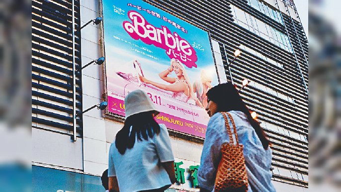 ■最近Barbie真人電影上映，並帶動玩具熱賣。
