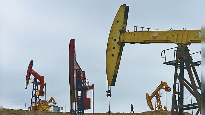 ■「三桶油」齊漲，當中以中石油表現最佳。資料圖片
