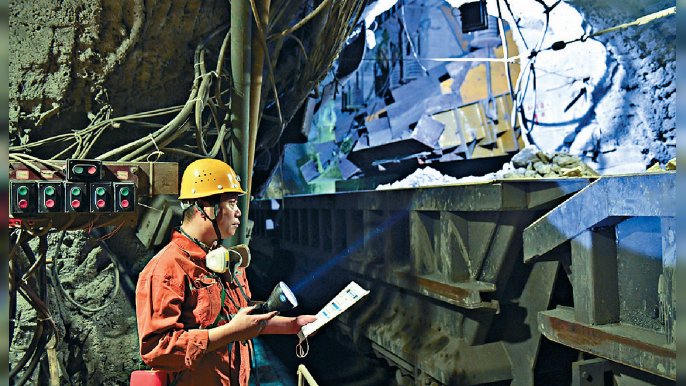 ■新加坡鐵礦石期貨回升至大約現時112.5美元，相信仍有上升空間。
