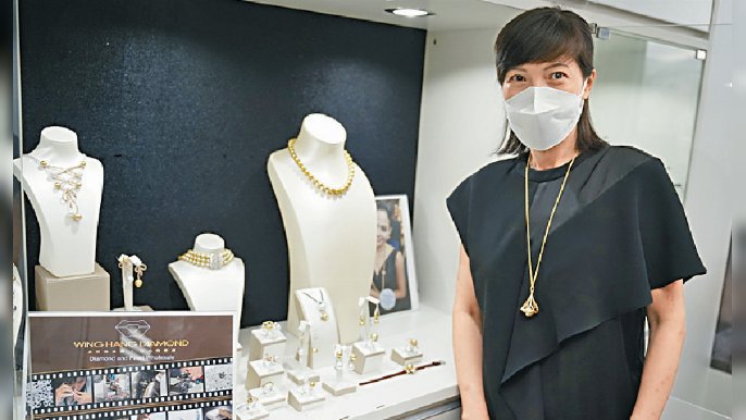 ■永恒南洋珍珠有限公司董事龐茹庭表示，珠寶展吸引了很多有購買力的優質買家。
