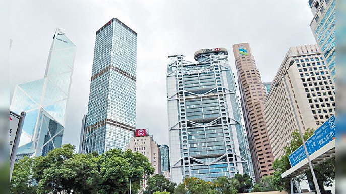 ■內地房地產行業流動性事件對香港銀行的直接影響有限，港銀上季撥備情況可能會較市場預期好。資料圖片
