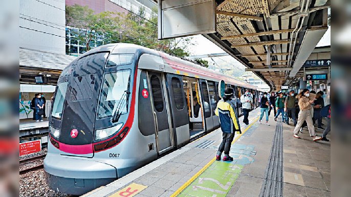 ■特首在2022年《施政報告》中提出，接駁錦上路至九龍塘的中鐵線。
