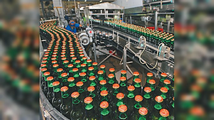 ■青島啤酒早前發盈喜，去年利潤增長43%，預計銷量小幅增長。
