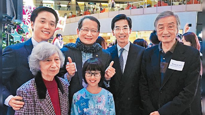 ■張正甫（右一）一直支持香港夢想成真基金的公益活動。
