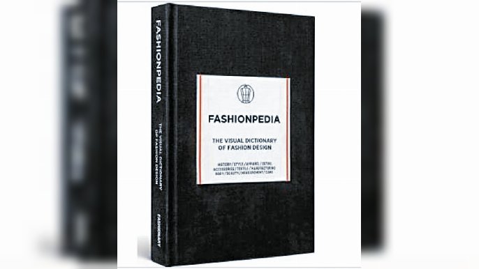 ﻿1. 《Fashionpedia》
　　這本書推出了一段時間，一直在糾結是否應該購買。這本書並非那些多圖粉紙精美印刷，但價錢也不便宜，第一次遇見的時候是在日本逛書店，已覺得這本書非常實用，在這段疫情期間，希望能夠增值自己，所以便決定購入。
　　Fashionpedia顧名思義是Fashion+Wikipedia，是「時裝的百科辭典」，內容以時裝分類，每個時裝設計的細節都圖文並茂，附上專業字詞，以及畫圖時必須的粗幼線、虛線設定，非常適合在職時裝設計師，或是希望在製作圖上下苦功的人。