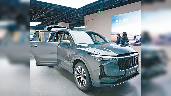 ■理想汽車全國零售中心數量已達220間，環比增加14間，覆蓋105個城市。
