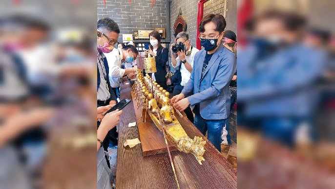 ■木龍舟採用珍貴木頭打造。
