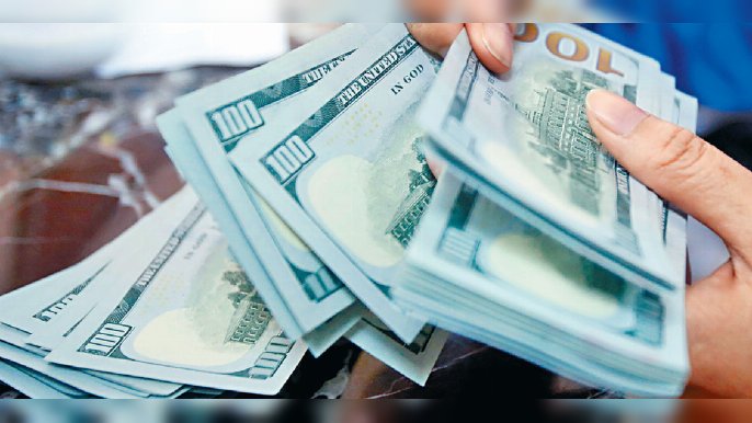 ■美元周一变动不大，维持在上周五创下的15个月高位下方。
