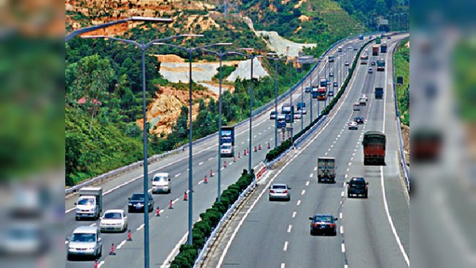 ■深圳高速是深圳最大的收費公路集團，圖為機荷高速公路。
