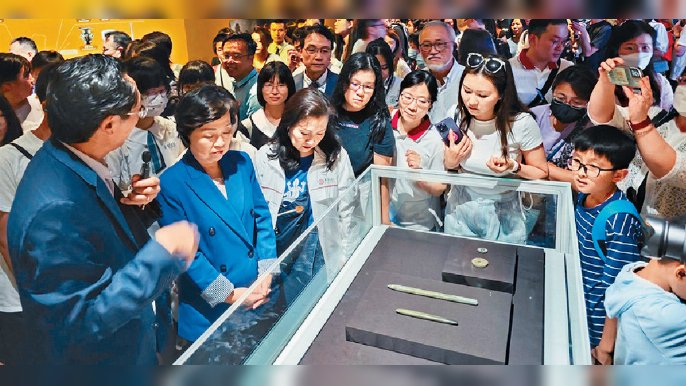 ■中銀香港特於國慶期間，資助近700名基層市民及學生參觀展覽。