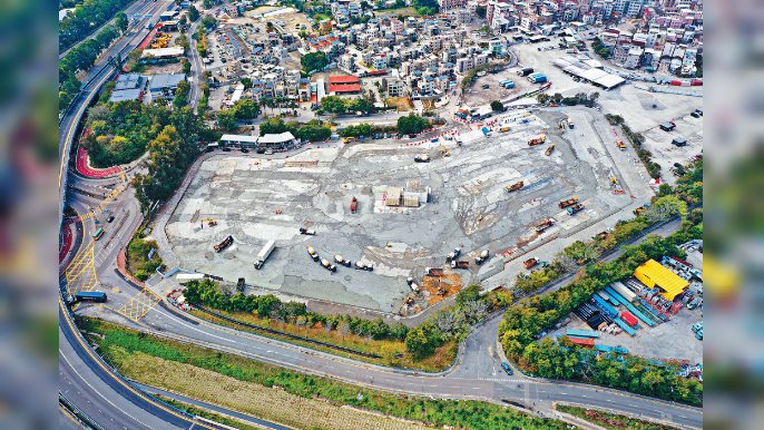 ■前新田購物城地勢平坦，有道路及水電接駁，可以迅速興建隔離治療設施。